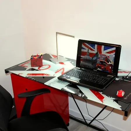 Fun And Quiet Paryż